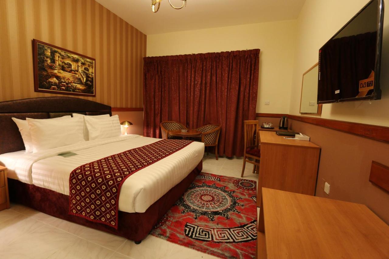 New California Hotel Дубай Екстер'єр фото