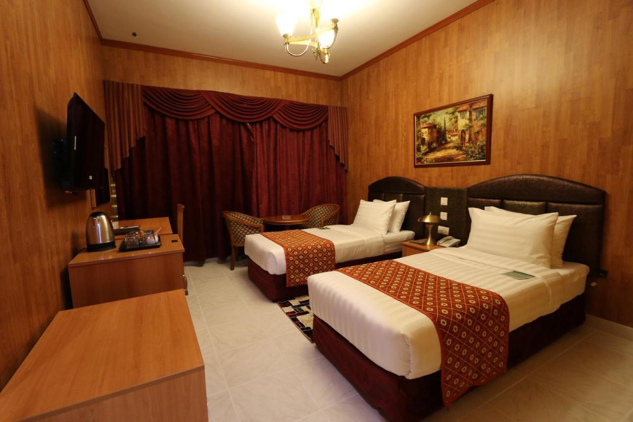 New California Hotel Дубай Екстер'єр фото
