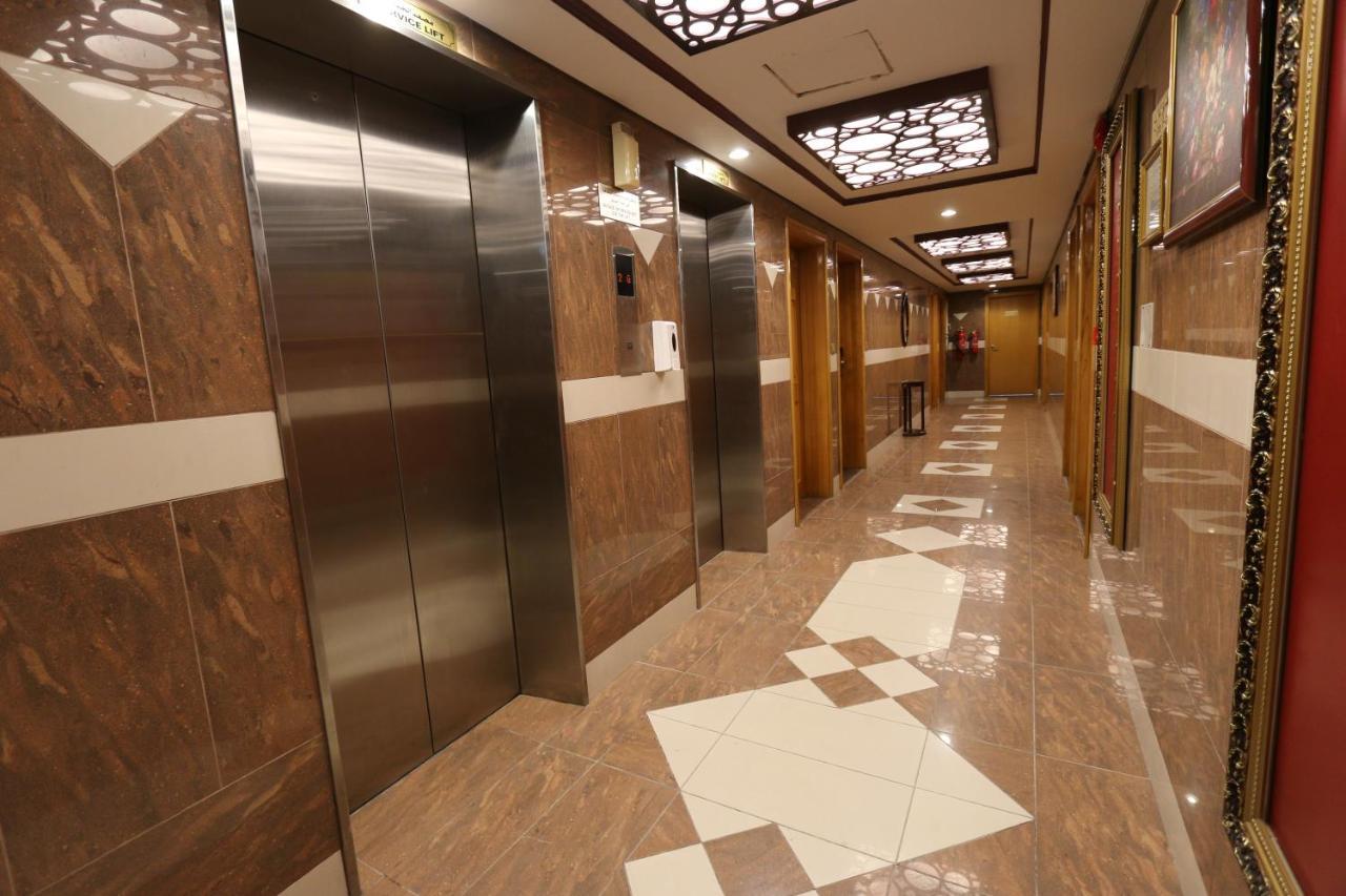 New California Hotel Дубай Екстер'єр фото