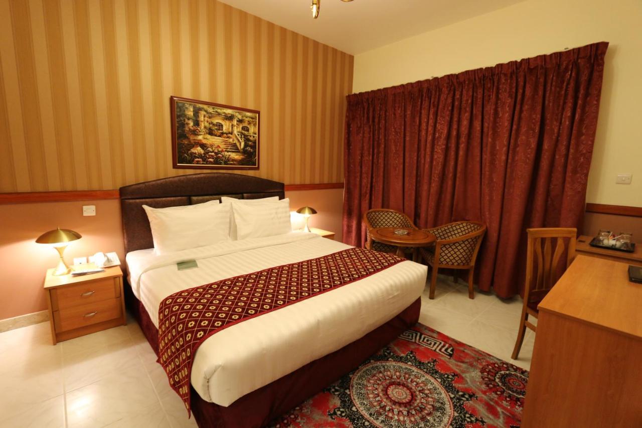 New California Hotel Дубай Екстер'єр фото