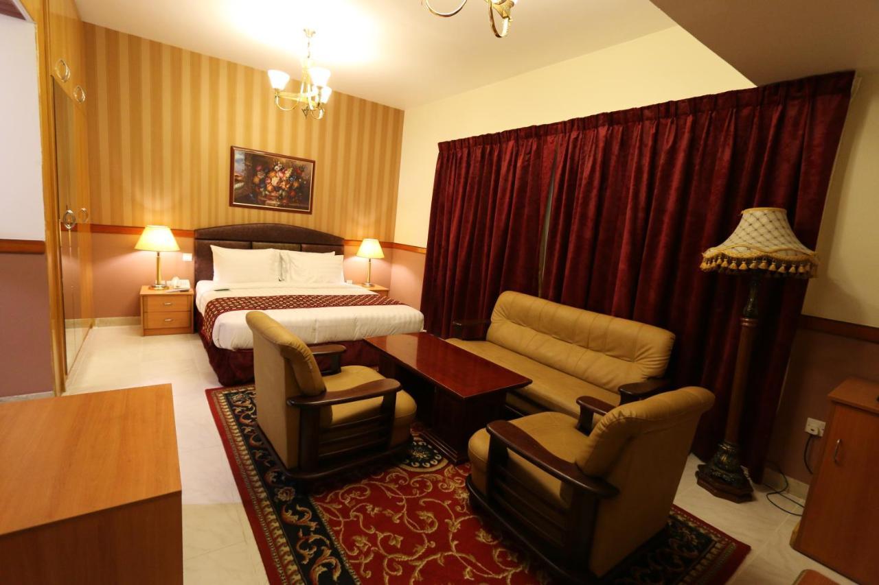 New California Hotel Дубай Екстер'єр фото