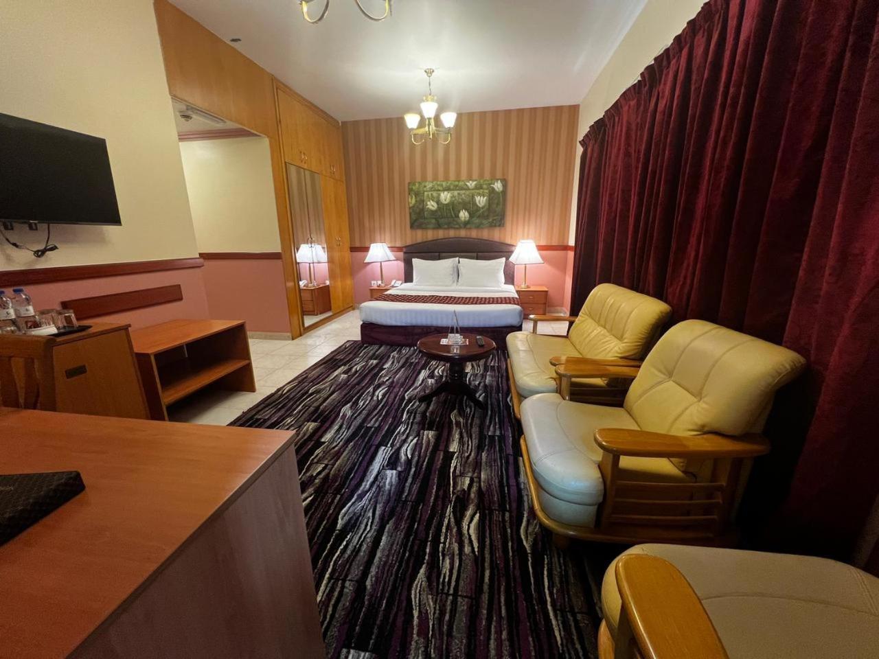 New California Hotel Дубай Екстер'єр фото