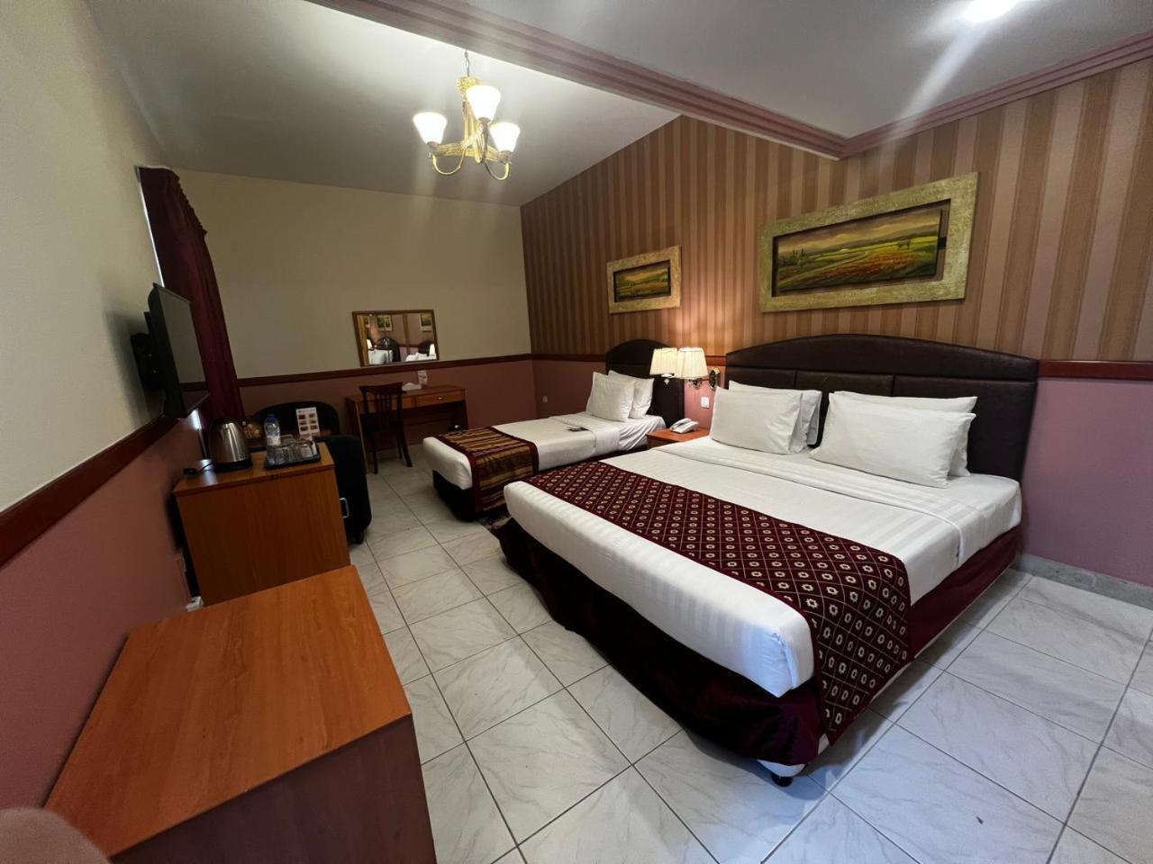 New California Hotel Дубай Екстер'єр фото